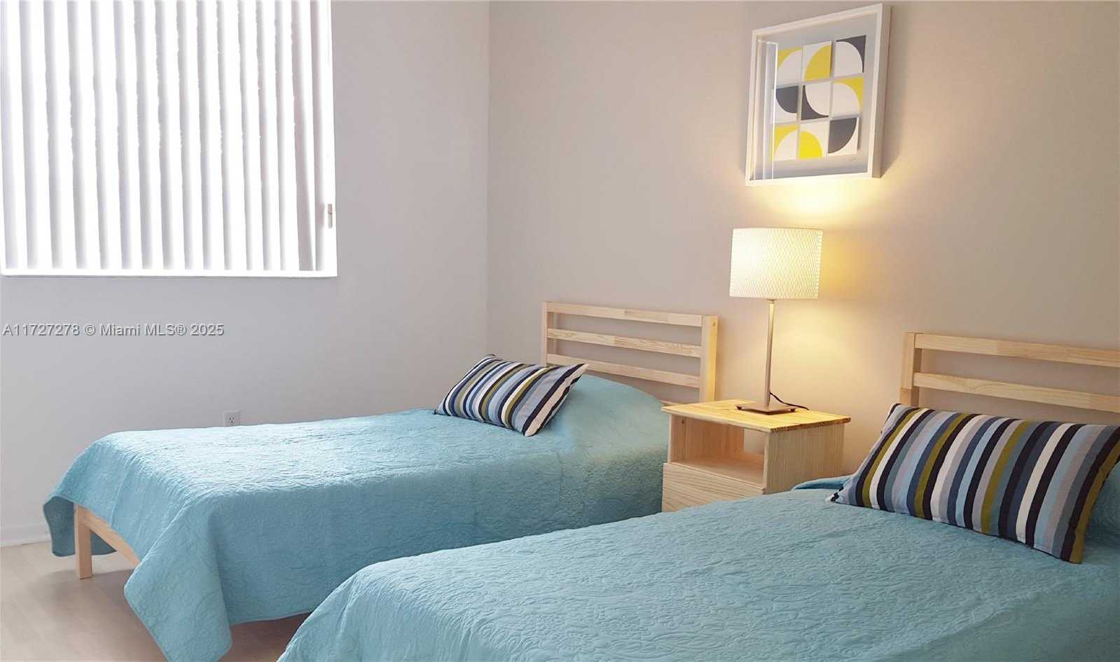 Small Image of 3215 NORTH EAST 184 ST #14302, Aventura Number 27