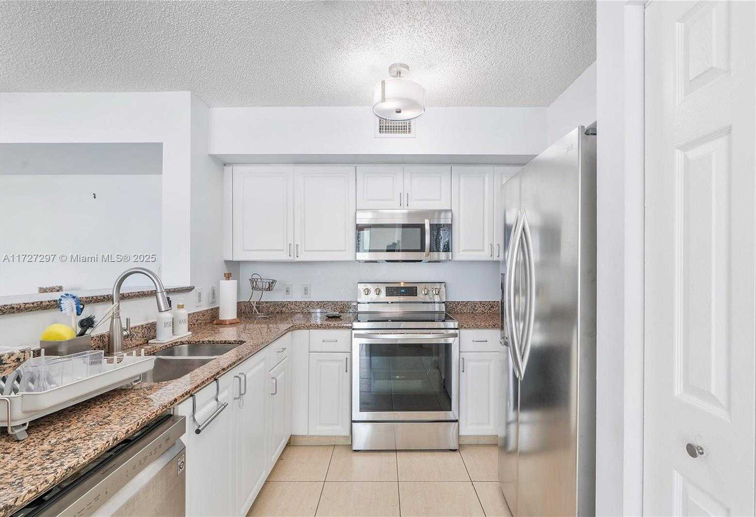 Small Image of 1155 BRICKELL BAY DR #603, Miami Number 8