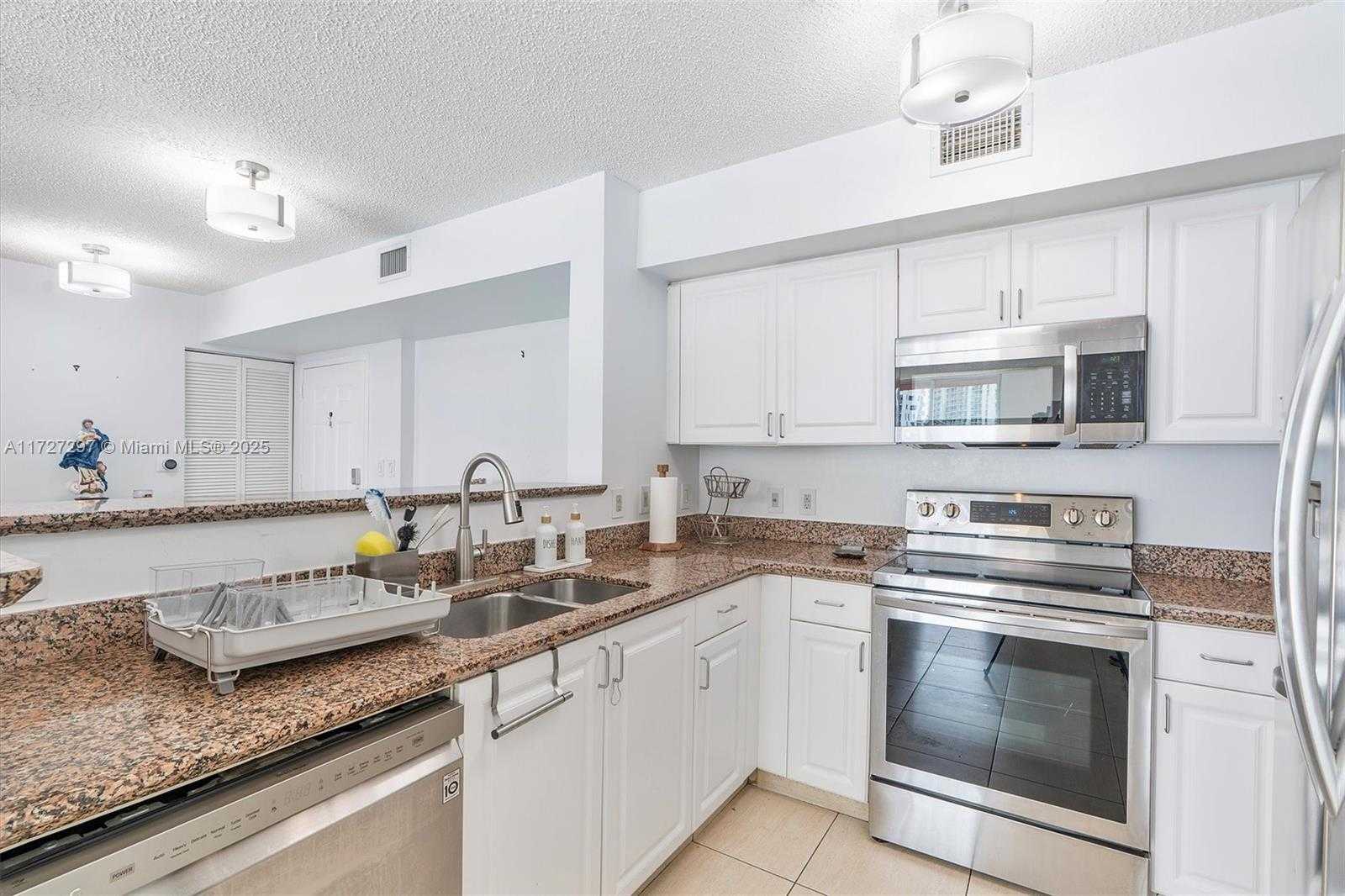 Small Image of 1155 BRICKELL BAY DR #603, Miami Number 9