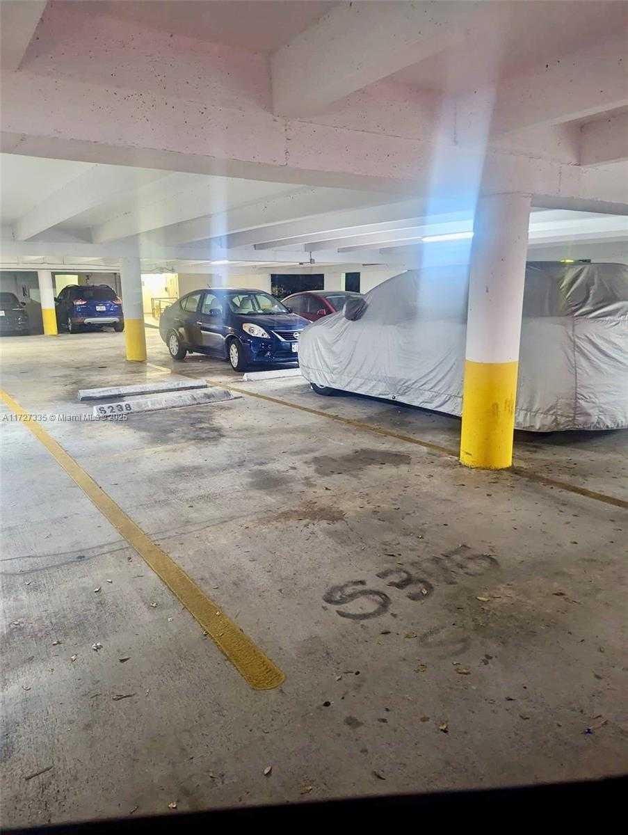 Small Image of 17021 N Bay Rd, Sunny Isles Beach, FL 33160, USA Number 10