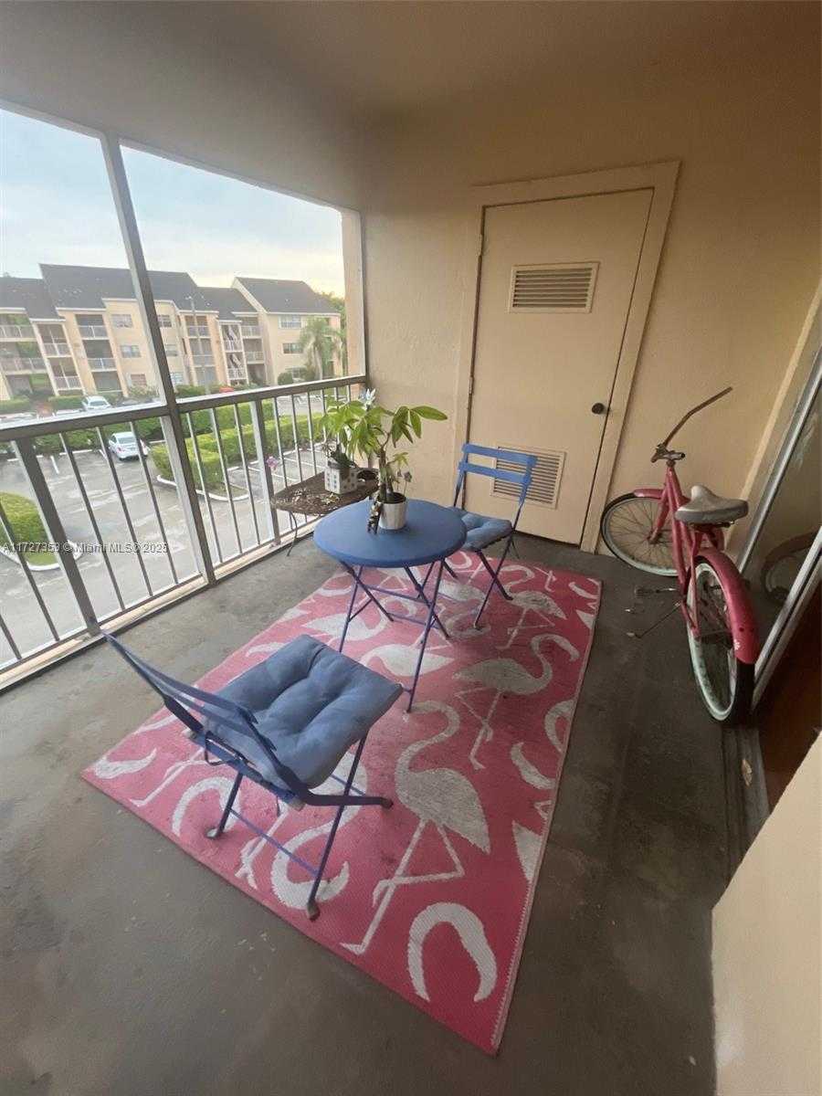 Small Image of 15325 SOUTH WEST 106TH TER #633, Miami Number 11