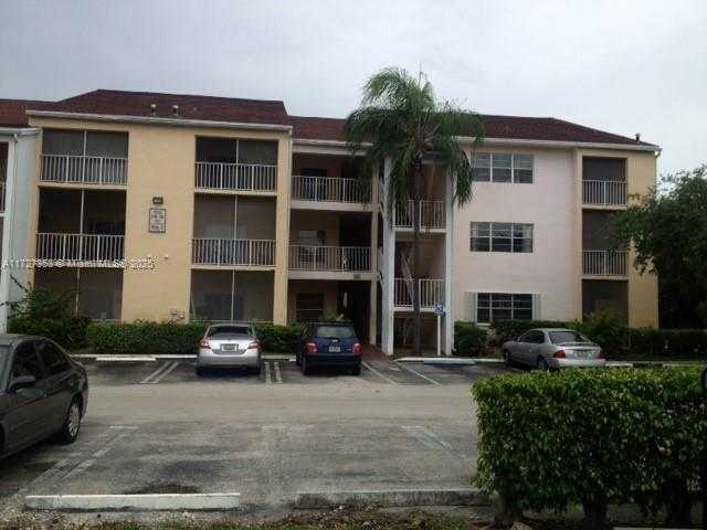 Small Image of 15325 SOUTH WEST 106TH TER #633, Miami Number 2