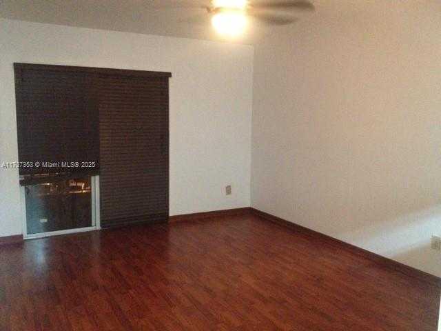 Small Image of 15325 SOUTH WEST 106TH TER #633, Miami Number 4