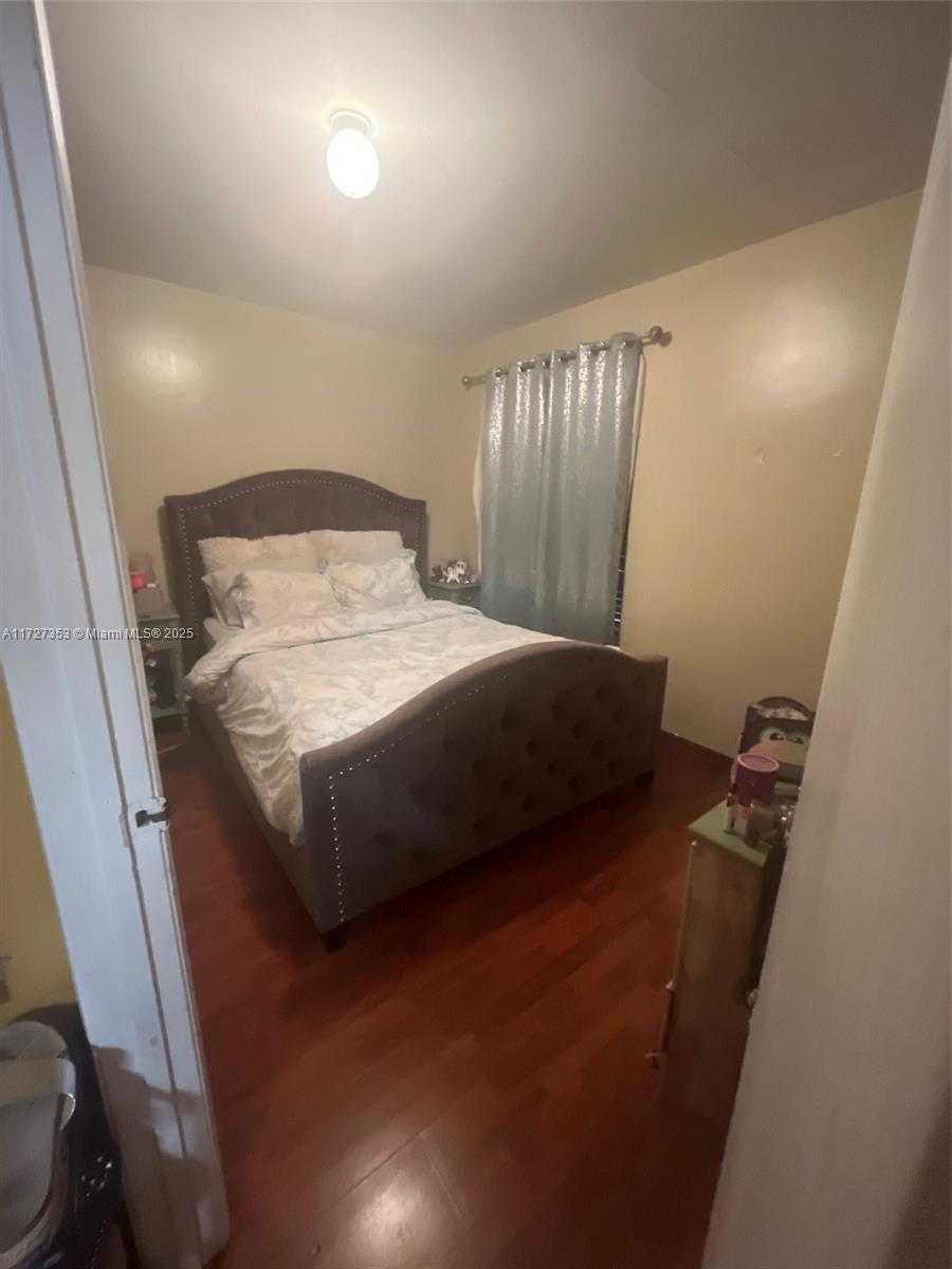 Small Image of 15325 SOUTH WEST 106TH TER #633, Miami Number 9