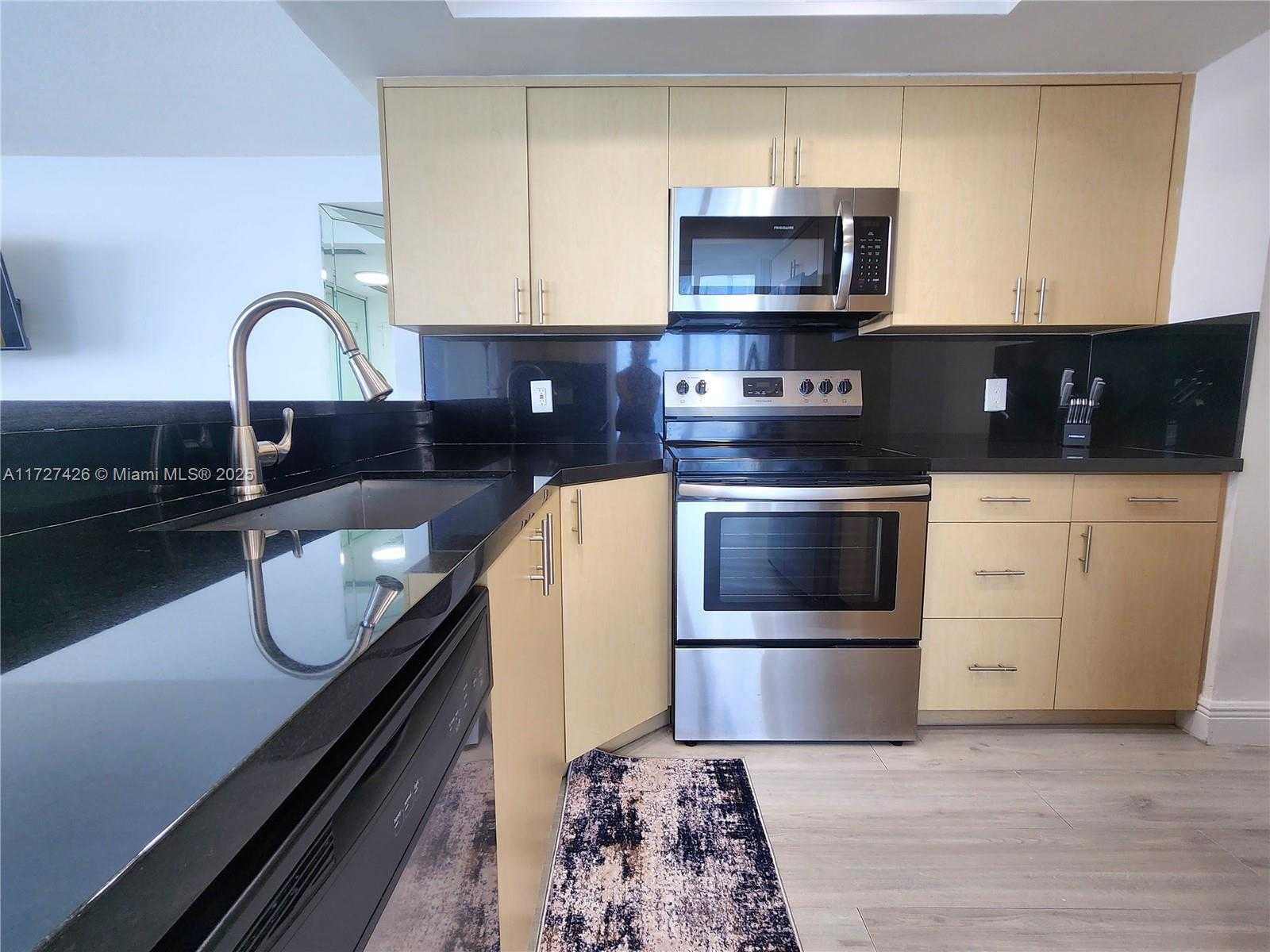 Small Image of 3505 SOUTH OCEAN DR #1014, Hollywood Number 10