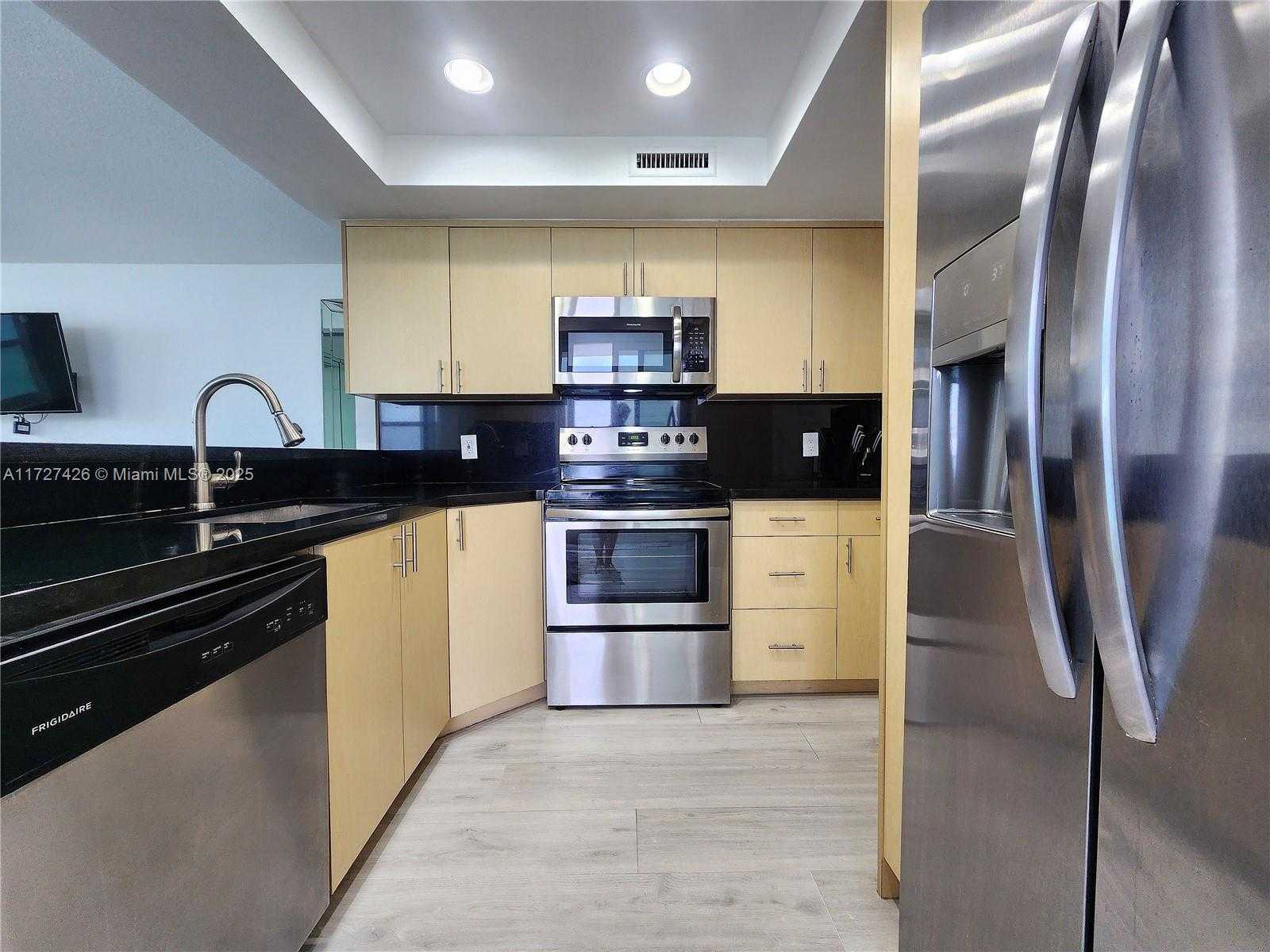 Small Image of 3505 SOUTH OCEAN DR #1014, Hollywood Number 11