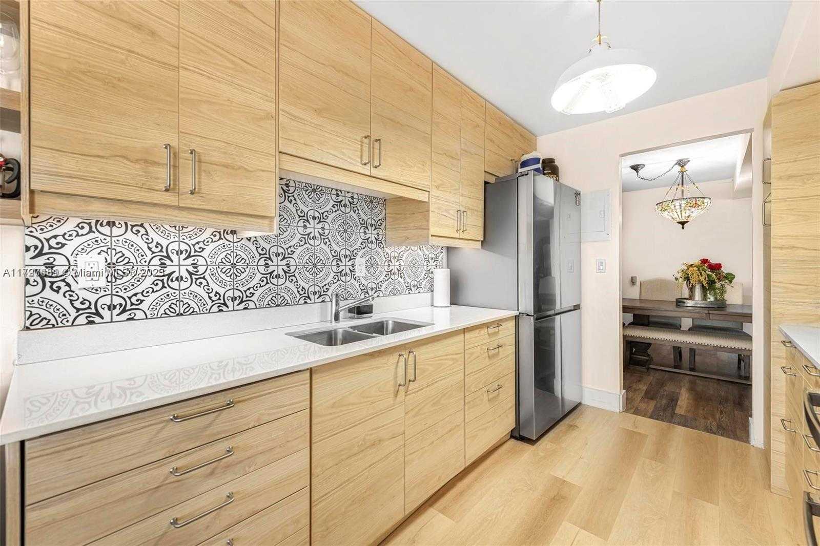 Small Image of 18021 BISCAYNE BLVD #604, Aventura Number 2
