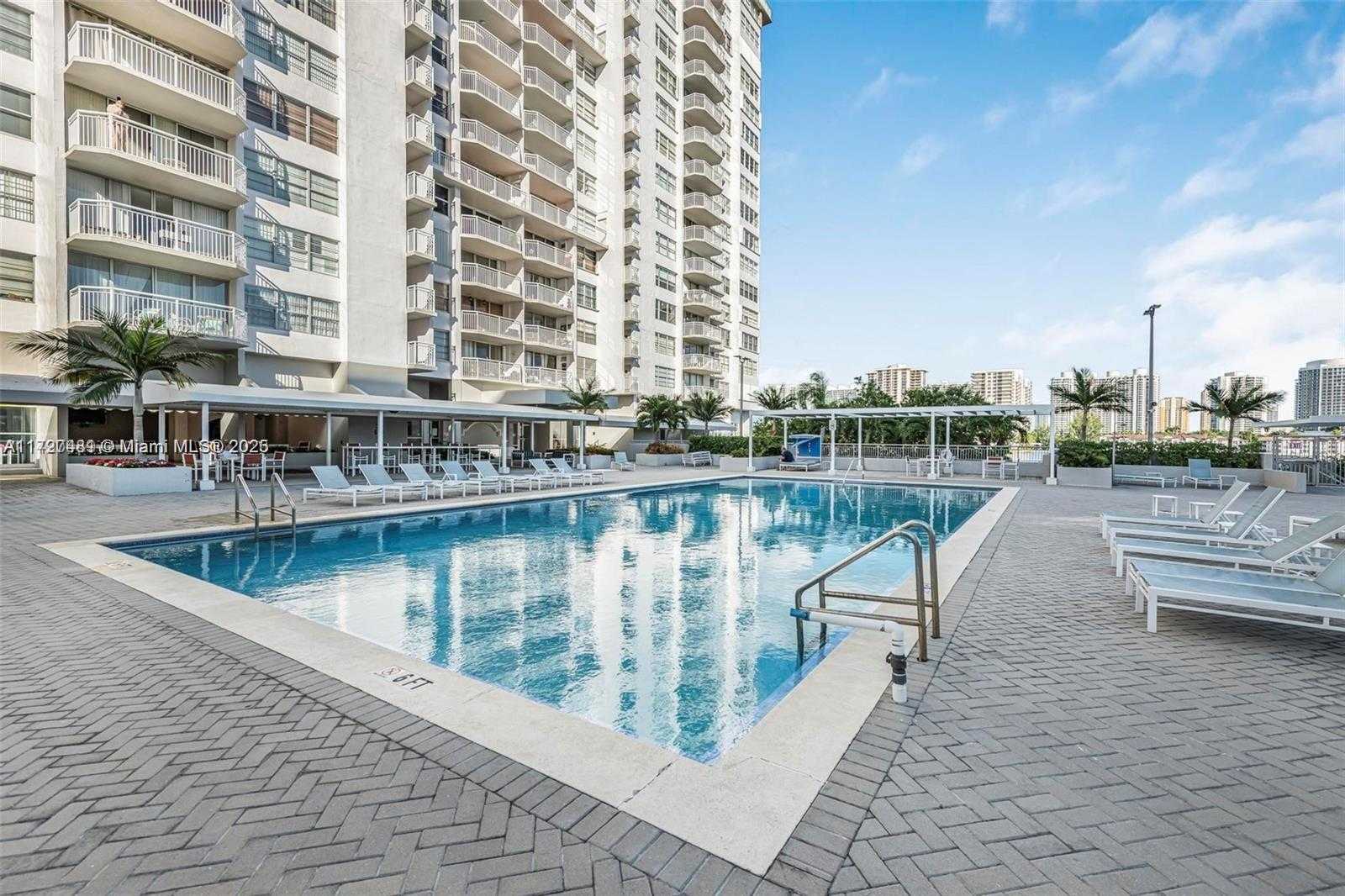 Small Image of 18021 BISCAYNE BLVD #604, Aventura Number 24
