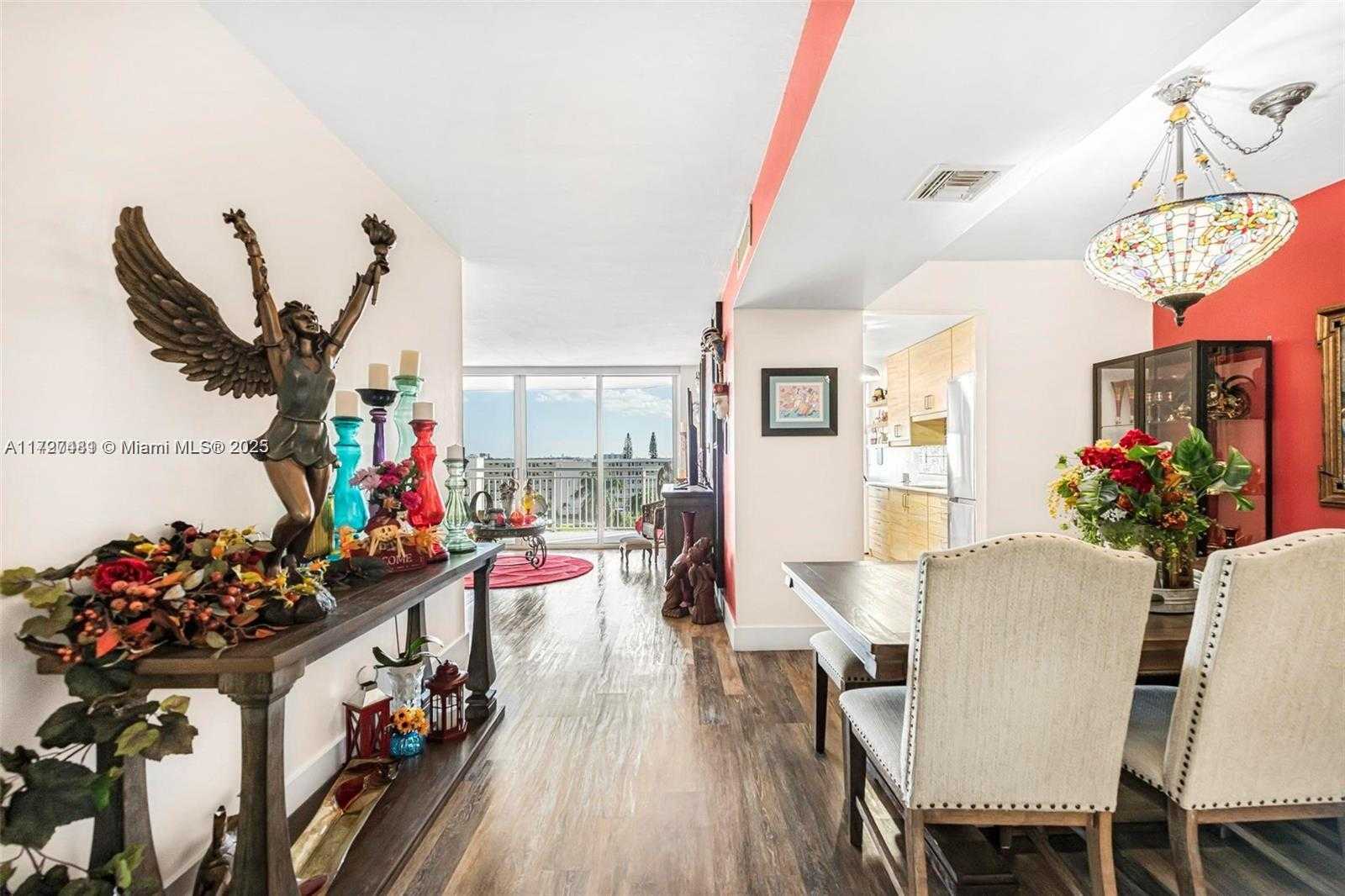 Small Image of 18021 BISCAYNE BLVD #604, Aventura Number 5