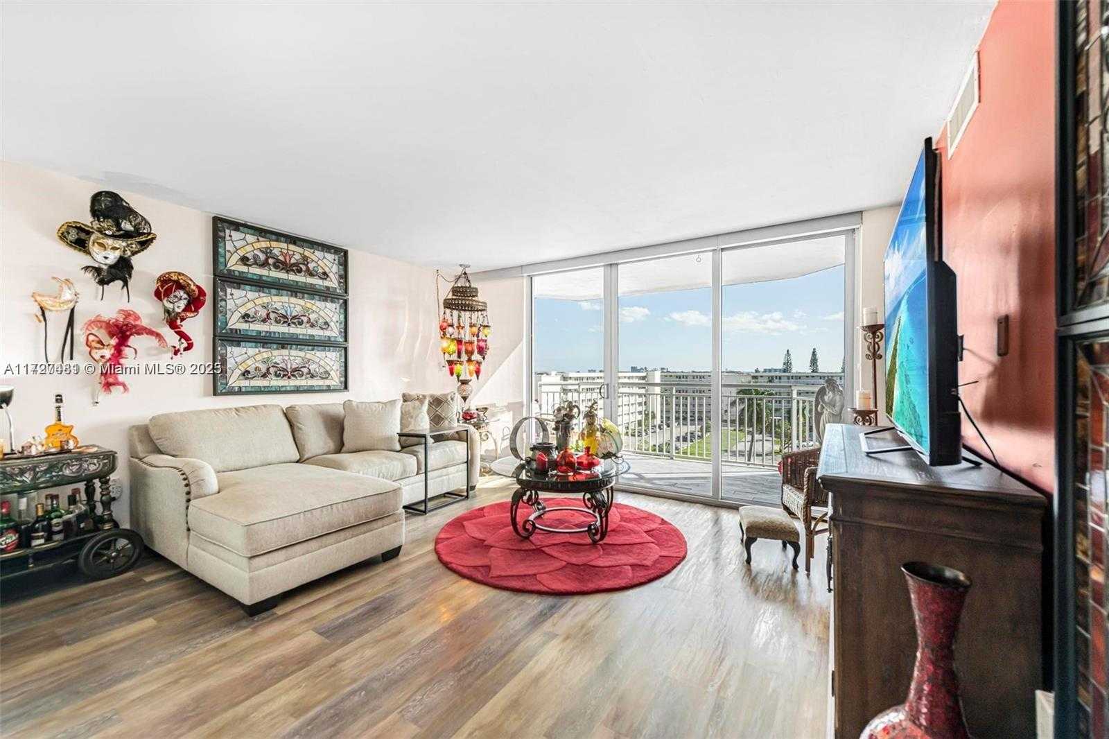 Small Image of 18021 BISCAYNE BLVD #604, Aventura Number 7