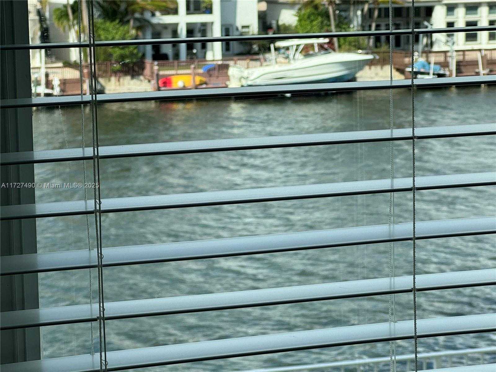 Small Image of 1410 SOUTH OCEAN DR #305, Hollywood Number 2