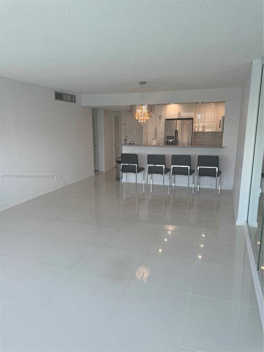 Small Image of 1410 SOUTH OCEAN DR #305, Hollywood Number 4