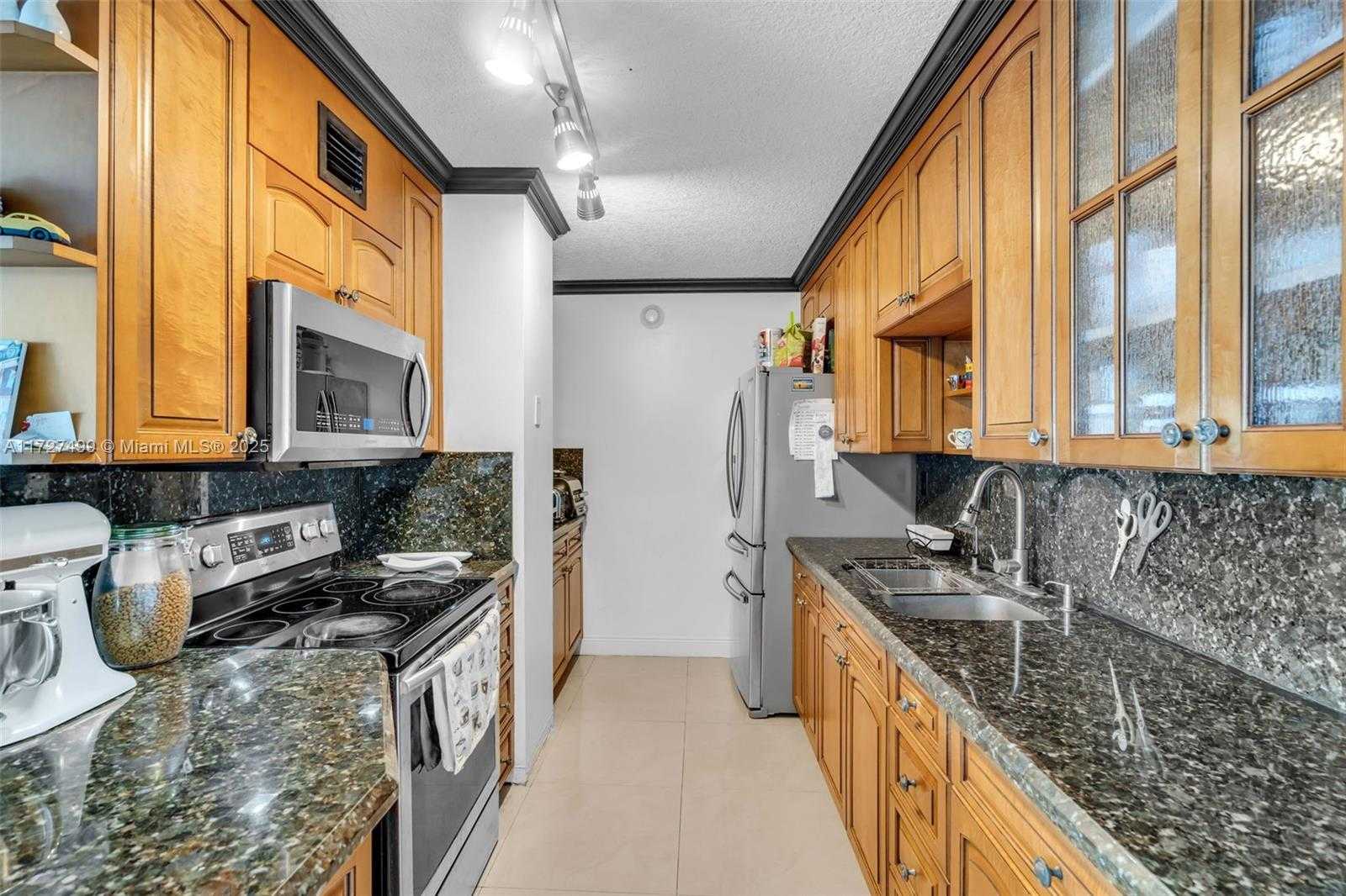 Small Image of 211 SOUTH OCEAN DR #505, Hollywood Number 11