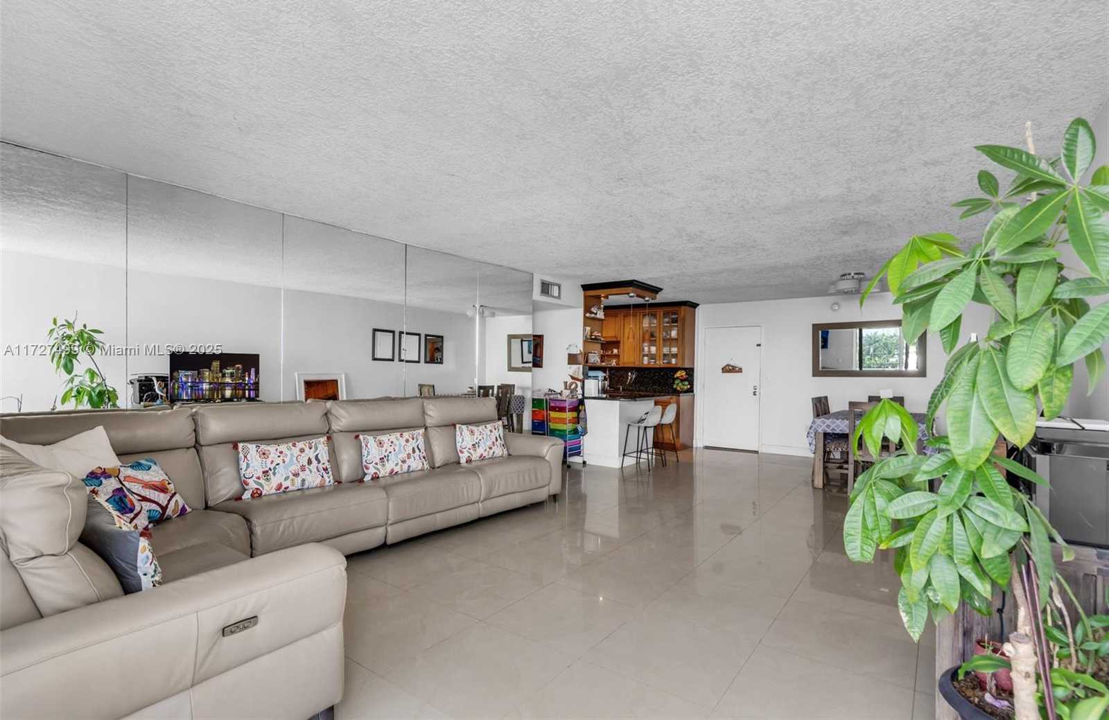 Small Image of 211 SOUTH OCEAN DR #505, Hollywood Number 6