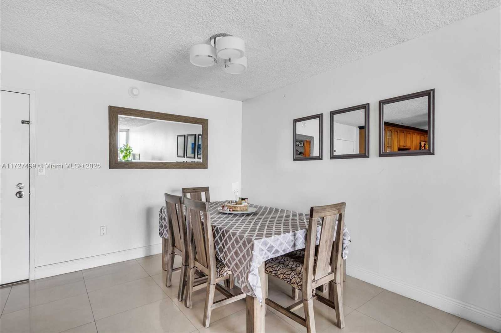 Small Image of 211 SOUTH OCEAN DR #505, Hollywood Number 9