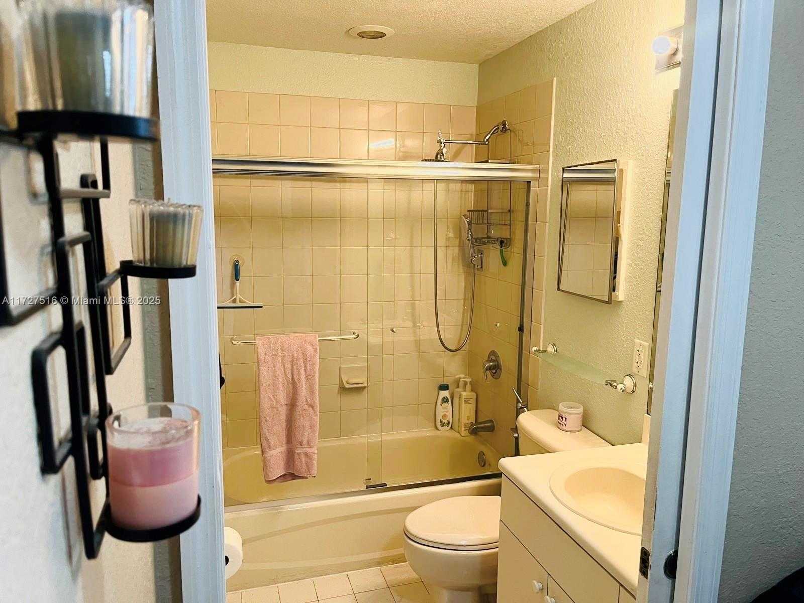 Small Image of 10902 NORTH WEST 83RD ST #112, Doral Number 23