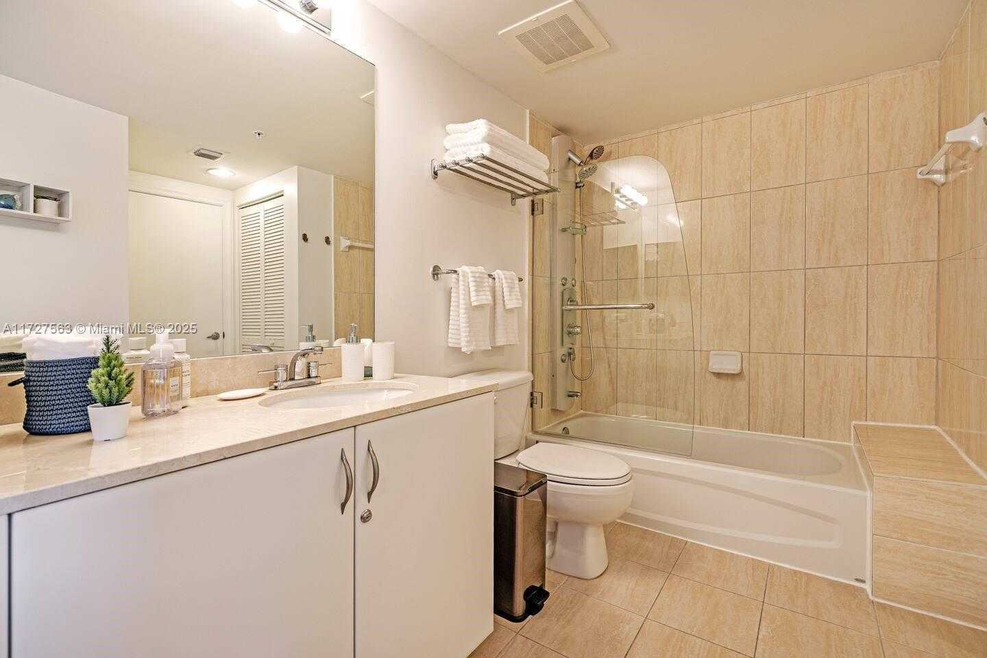 Small Image of 1750 NORTH BAYSHORE DR #3906, Miami Number 13