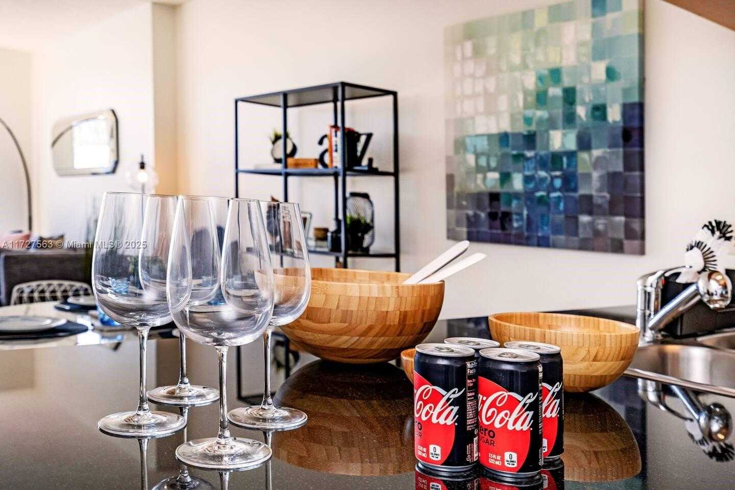 Small Image of 1750 NORTH BAYSHORE DR #3906, Miami Number 16
