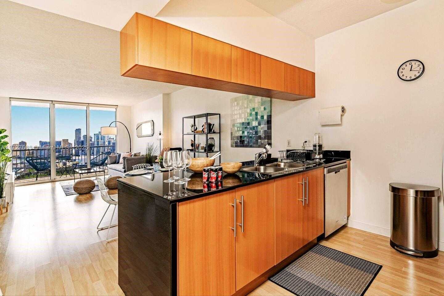 Small Image of 1750 NORTH BAYSHORE DR #3906, Miami Number 6
