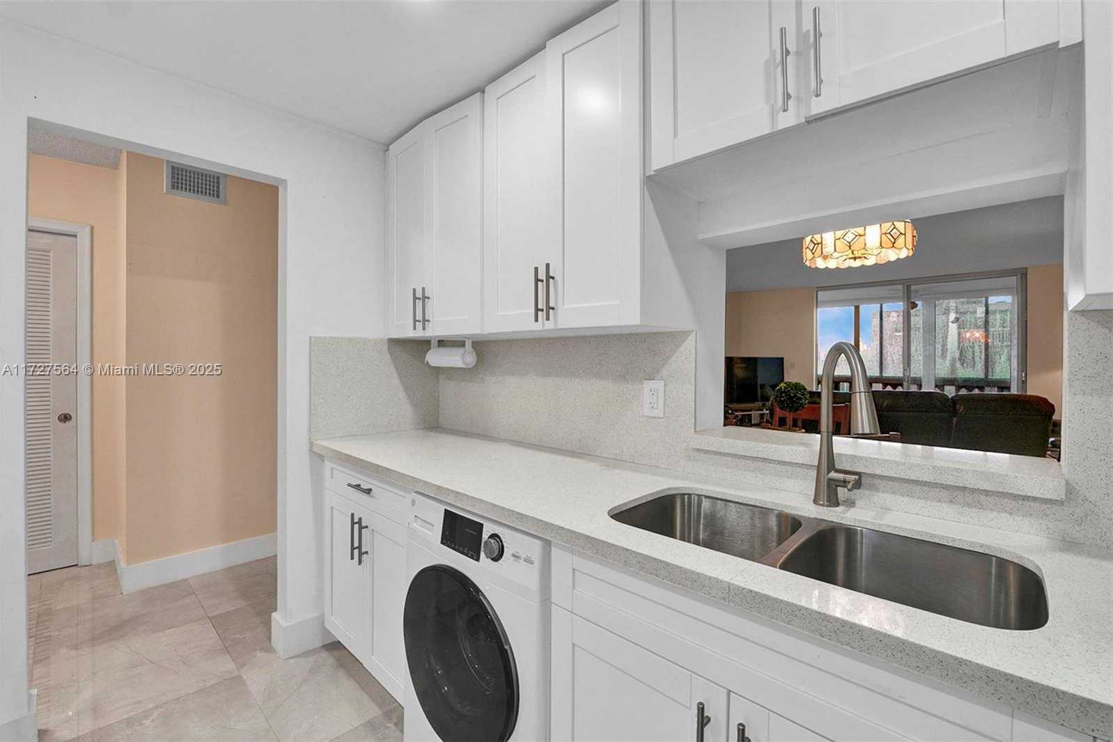 Small Image of 501 NORTH EAST 14TH AVE #601, Hallandale Beach Number 4
