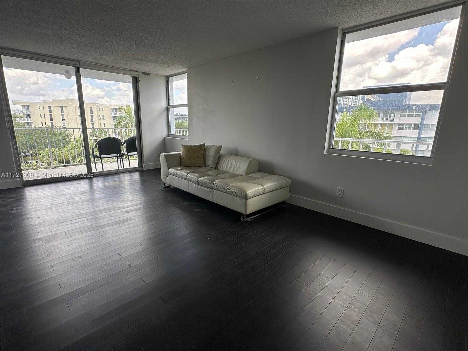 Small Image of 16565 NORTH EAST 26TH AVE #5B, North Miami Beach Number 2