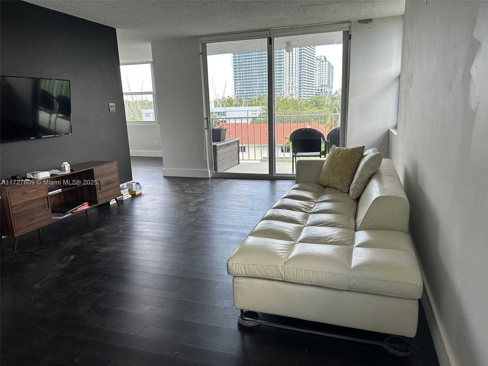 Small Image of 16565 NORTH EAST 26TH AVE #5B, North Miami Beach Number 3