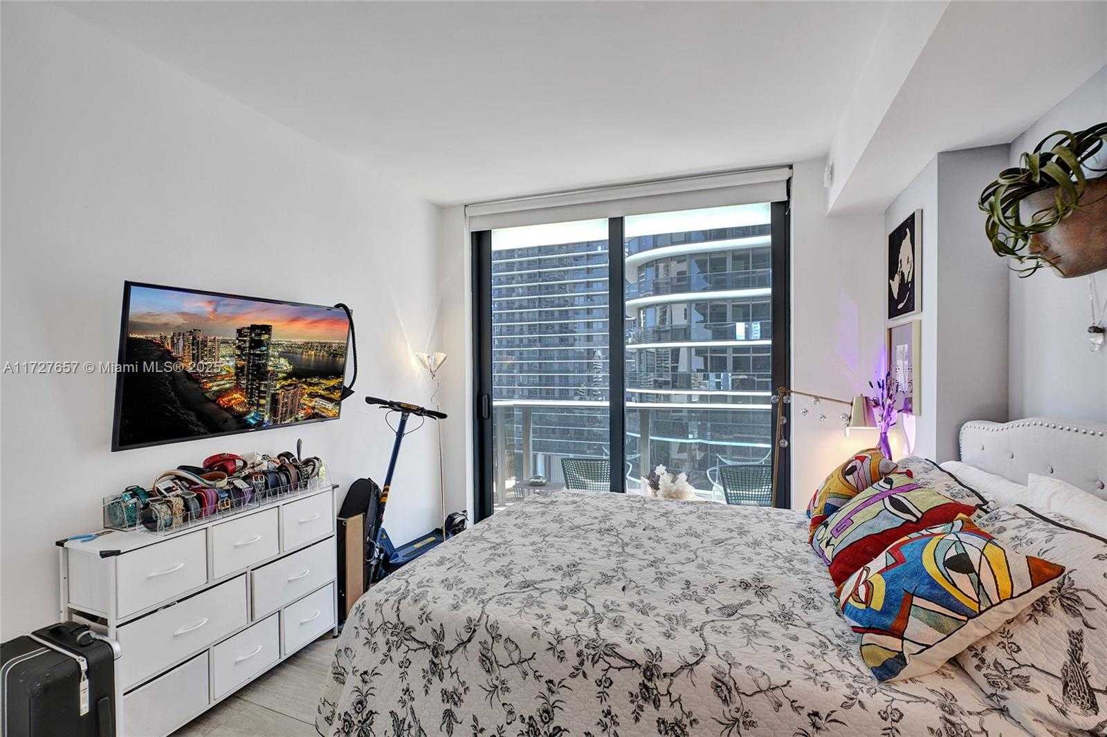 Small Image of 55 SOUTH WEST 9TH ST #1901, Miami Number 22