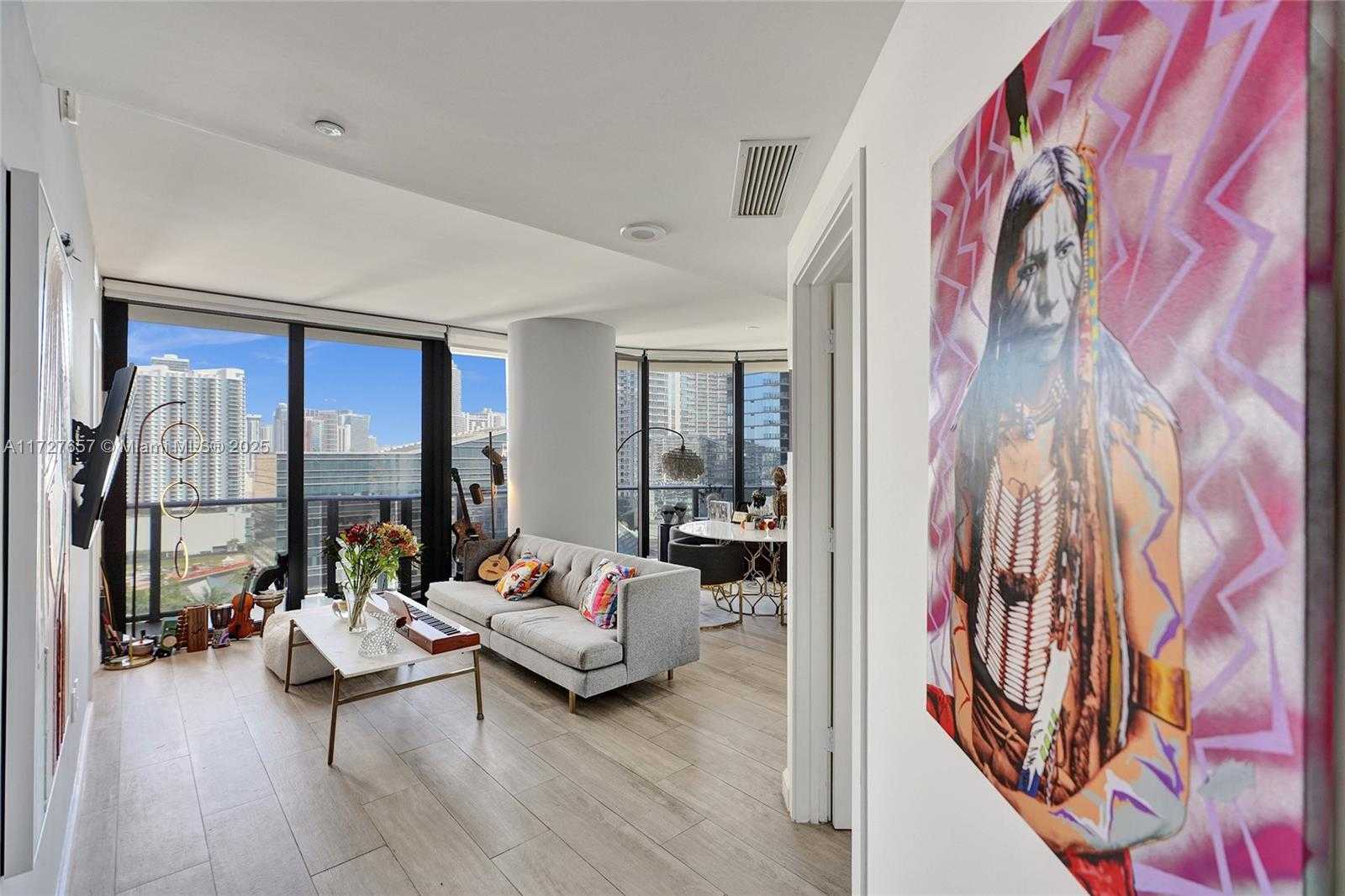Small Image of 55 SOUTH WEST 9TH ST #1901, Miami Number 9