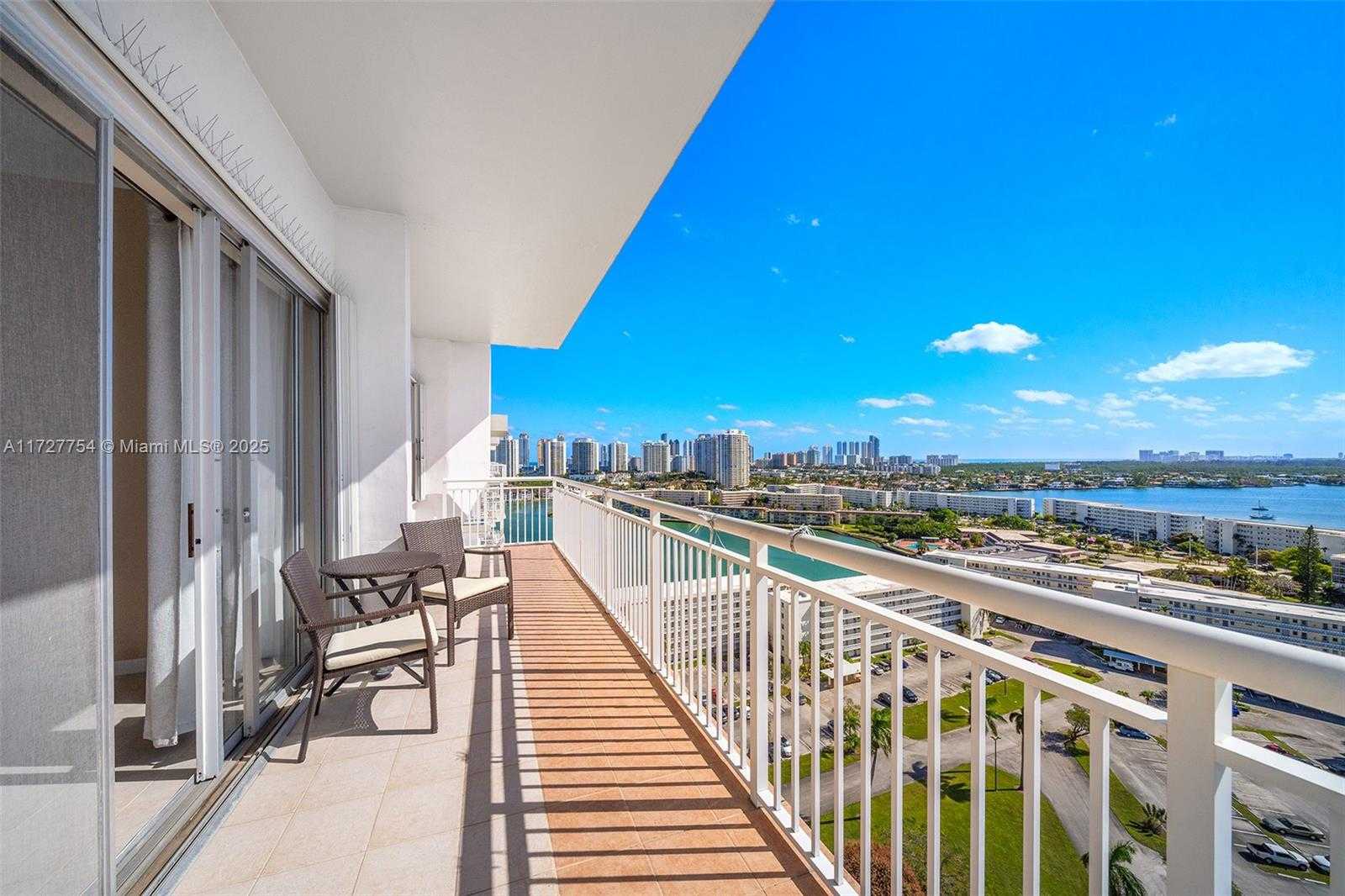 Small Image of 18011 BISCAYNE BLVD #PH03, Aventura Number 12