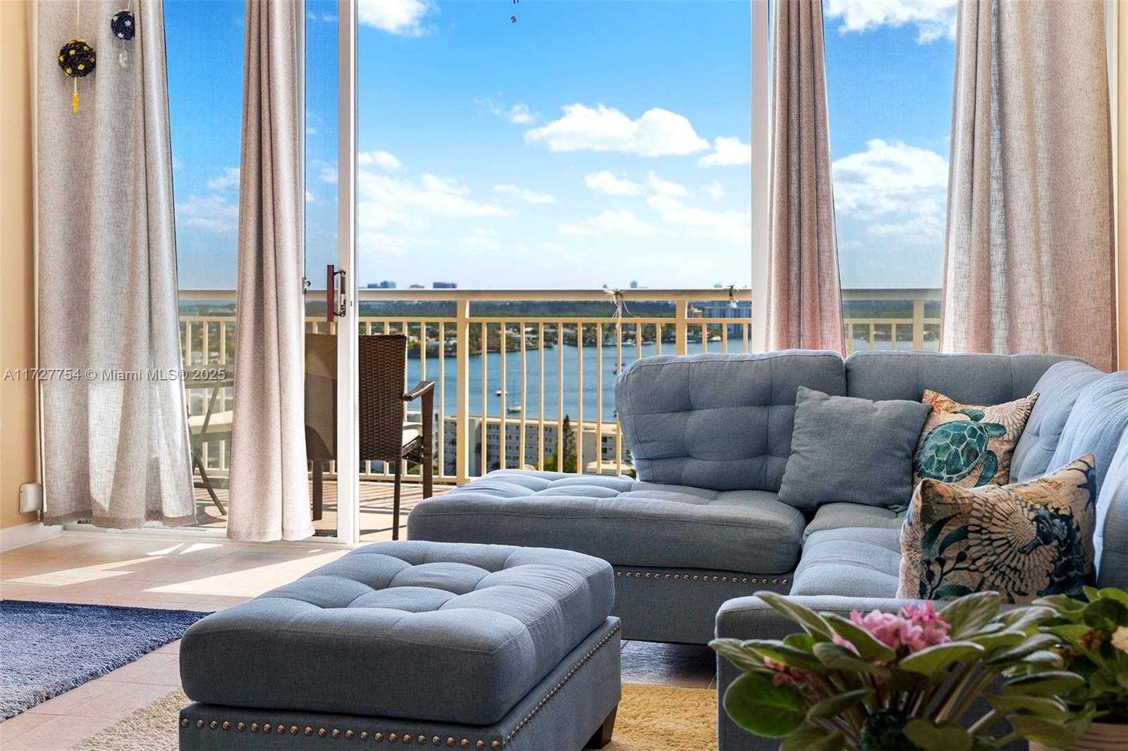 Small Image of 18011 BISCAYNE BLVD #PH03, Aventura Number 25