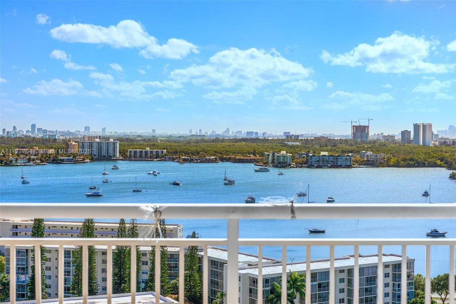 Small Image of 18011 BISCAYNE BLVD #PH03, Aventura Number 4