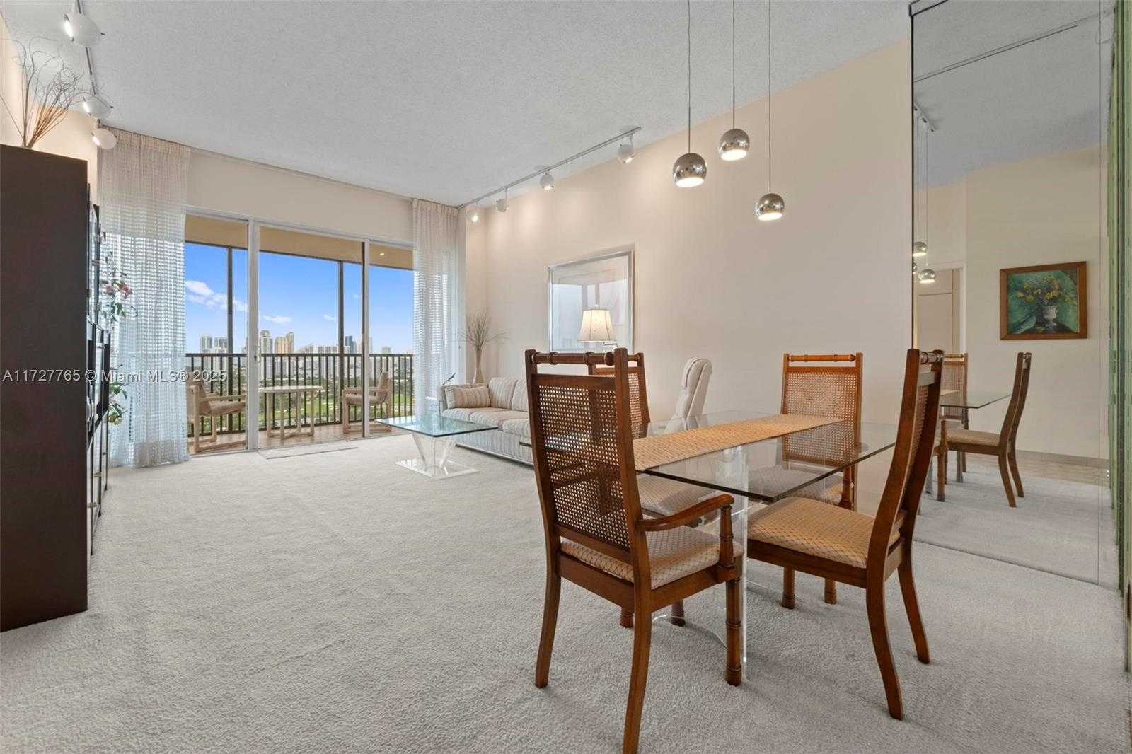Small Image of 20301 WEST COUNTRY CLUB DR #PH25, Aventura Number 15