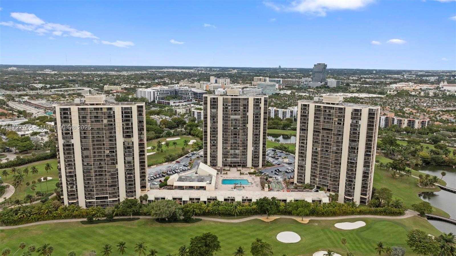 Small Image of 20301 WEST COUNTRY CLUB DR #PH25, Aventura Number 2