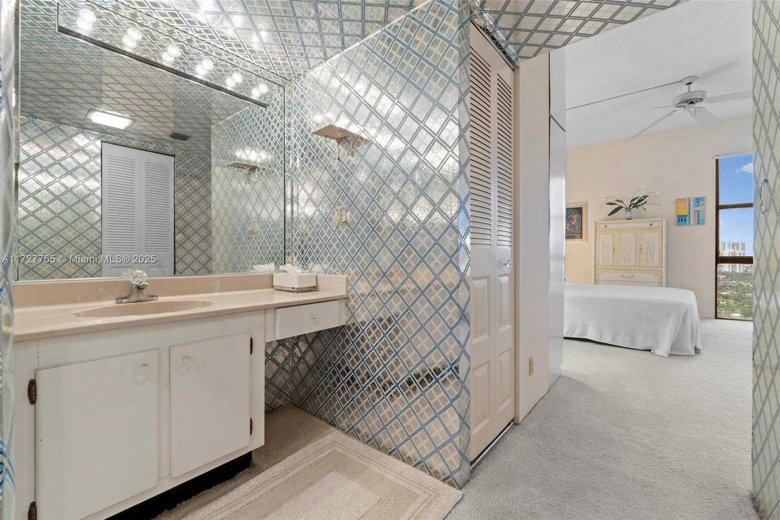 Small Image of 20301 WEST COUNTRY CLUB DR #PH25, Aventura Number 26