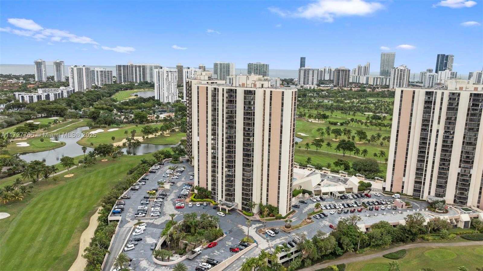 Small Image of 20301 WEST COUNTRY CLUB DR #PH25, Aventura Number 3