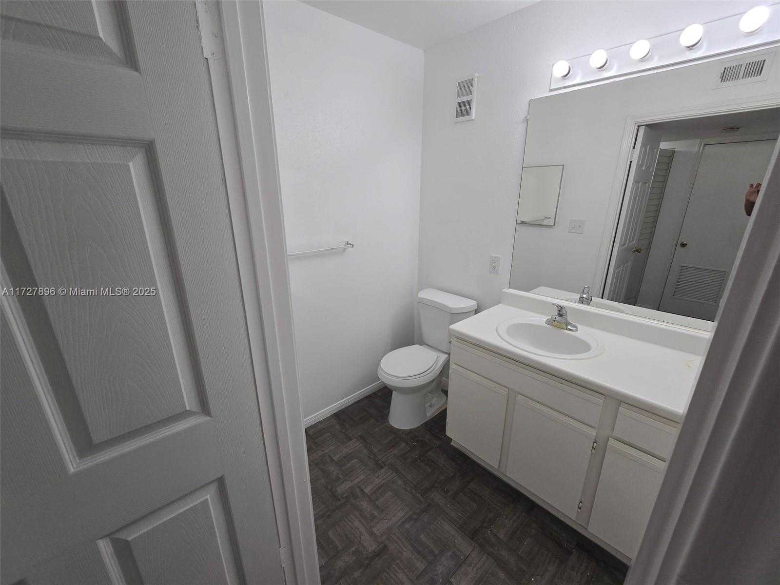 Small Image of 2622 NORTH WEST 33RD ST #2011, Oakland Park Number 10