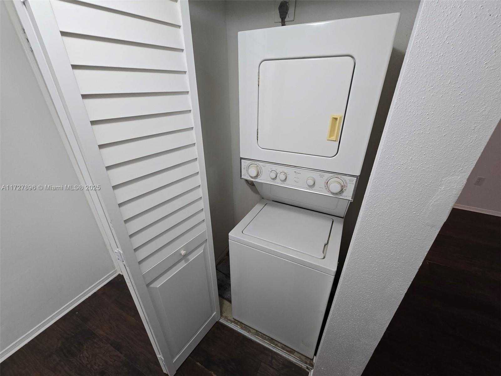 Small Image of 2622 NORTH WEST 33RD ST #2011, Oakland Park Number 15