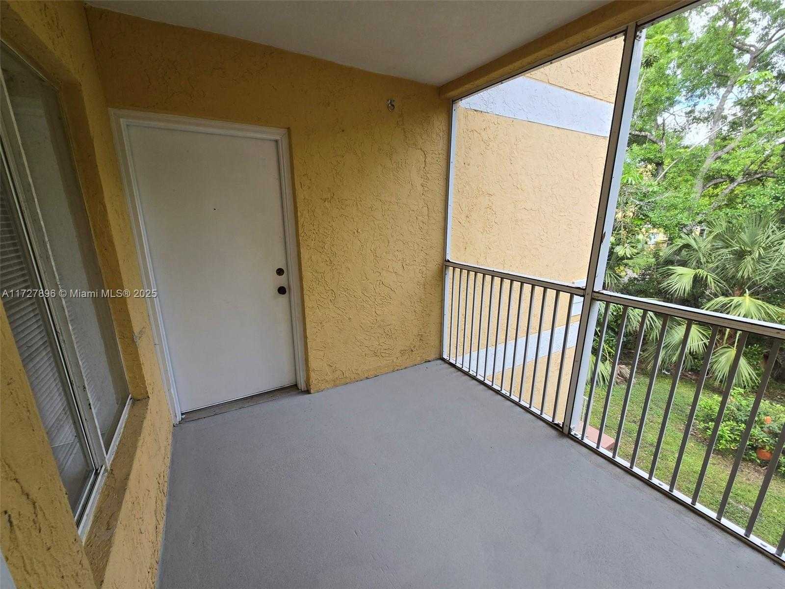 Small Image of 2622 NORTH WEST 33RD ST #2011, Oakland Park Number 18
