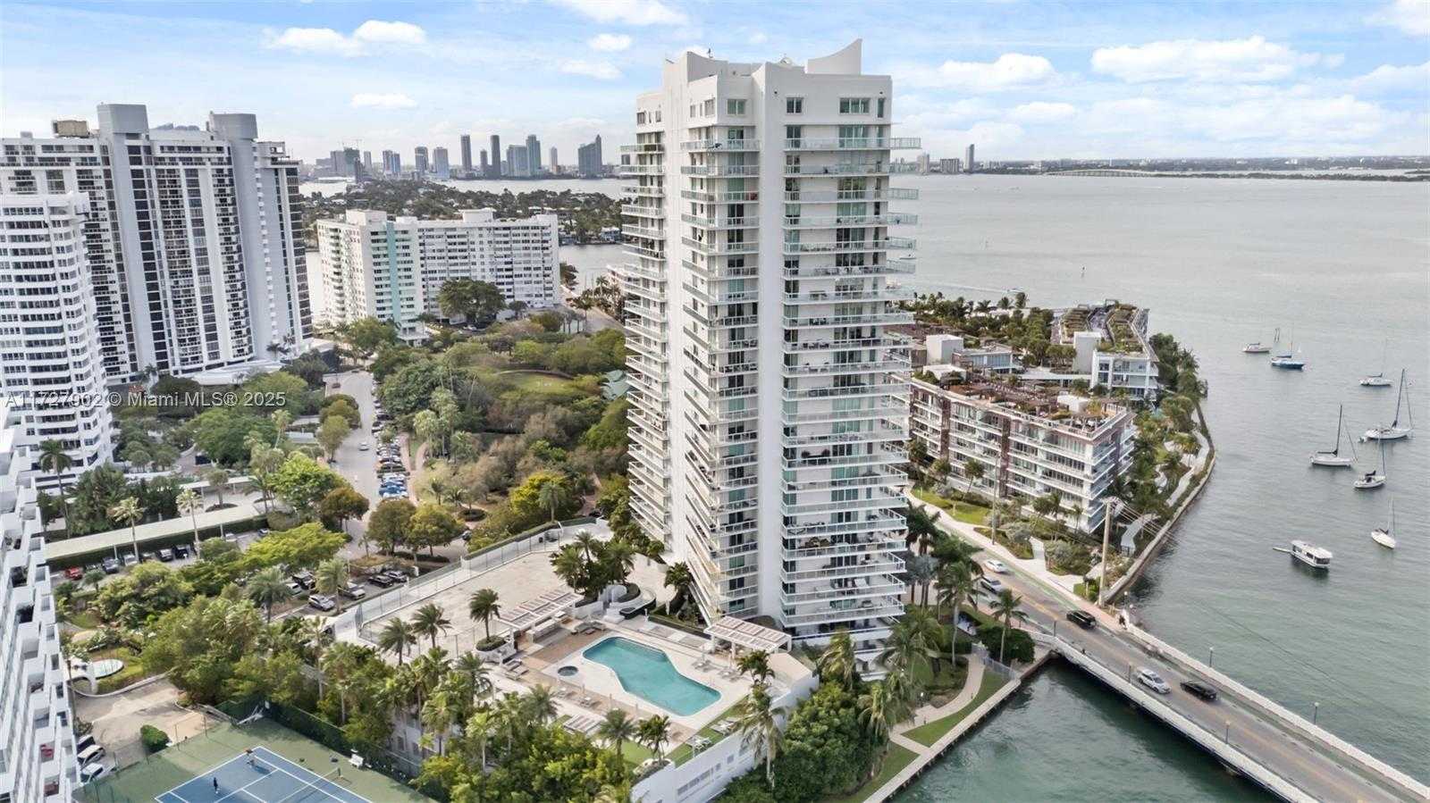 Small Image of 10 VENETIAN WAY #1903, Miami Beach Number 3