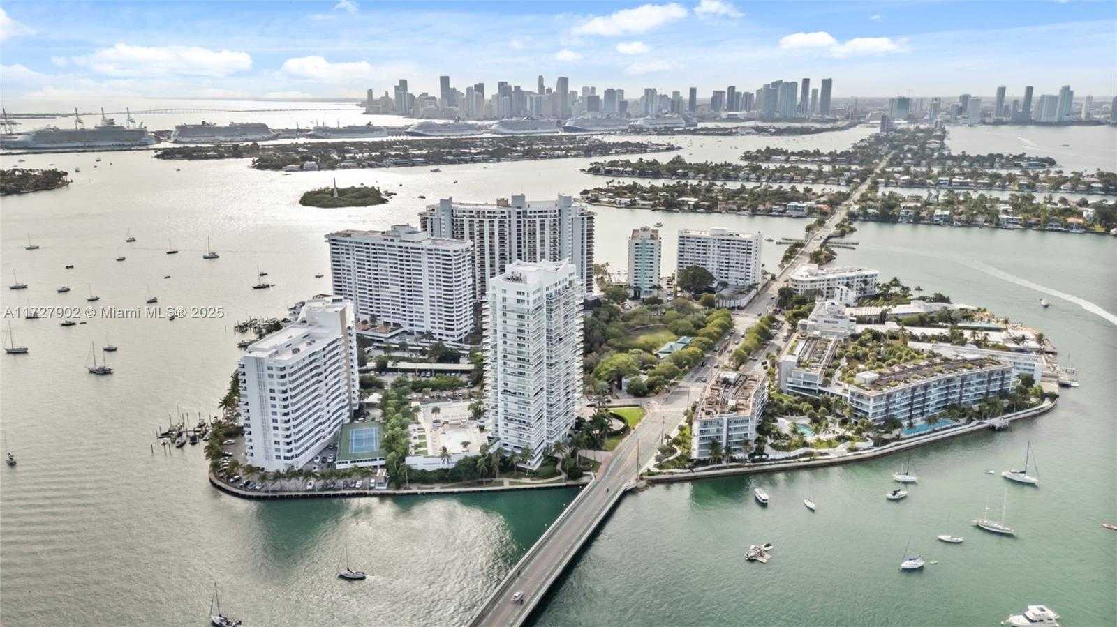Small Image of 10 VENETIAN WAY #1903, Miami Beach Number 6