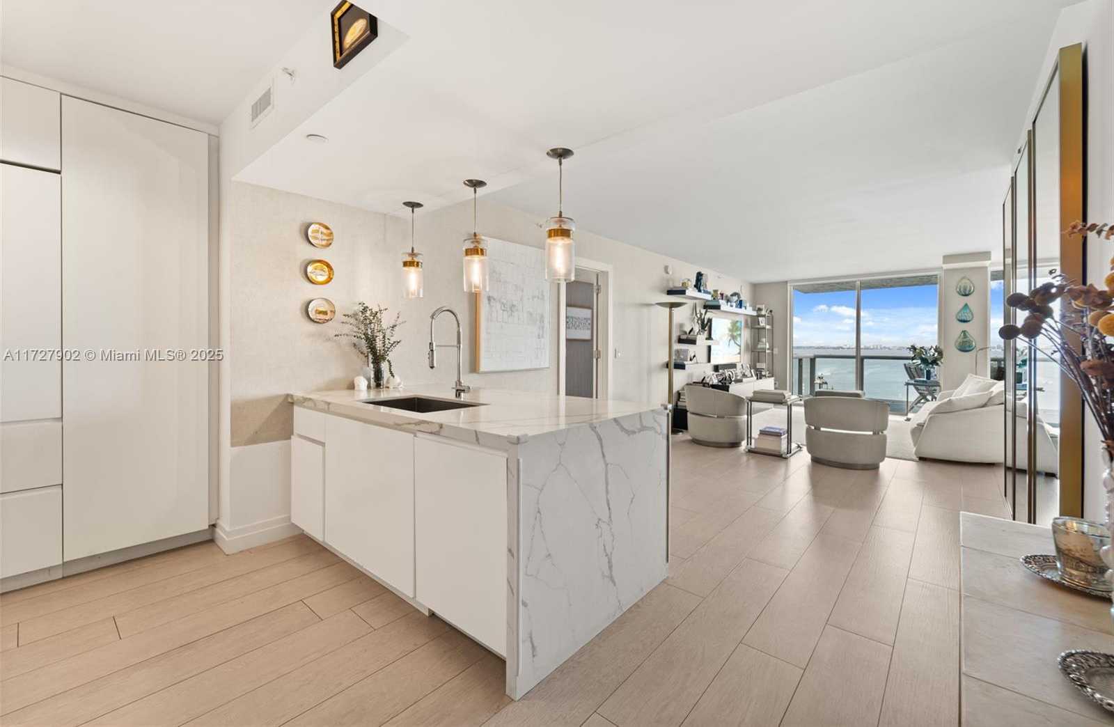 Small Image of 10 VENETIAN WAY #1903, Miami Beach Number 7