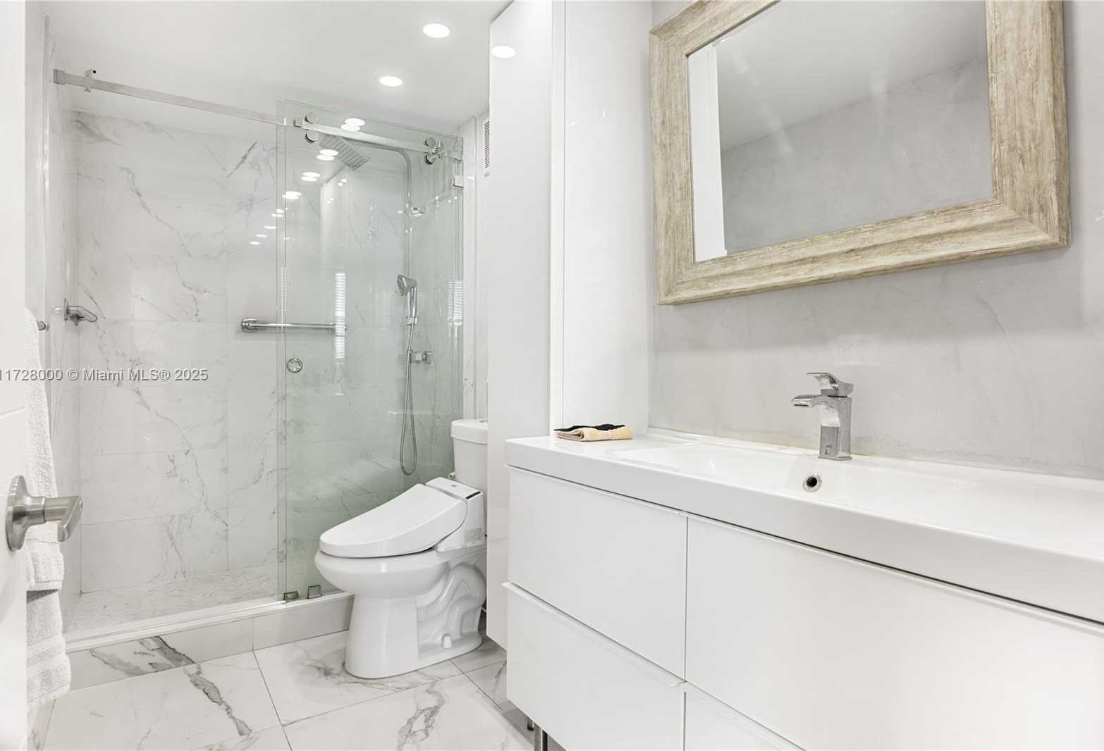 Small Image of 1601 SOUTH OCEAN DR #105, Hollywood Number 19