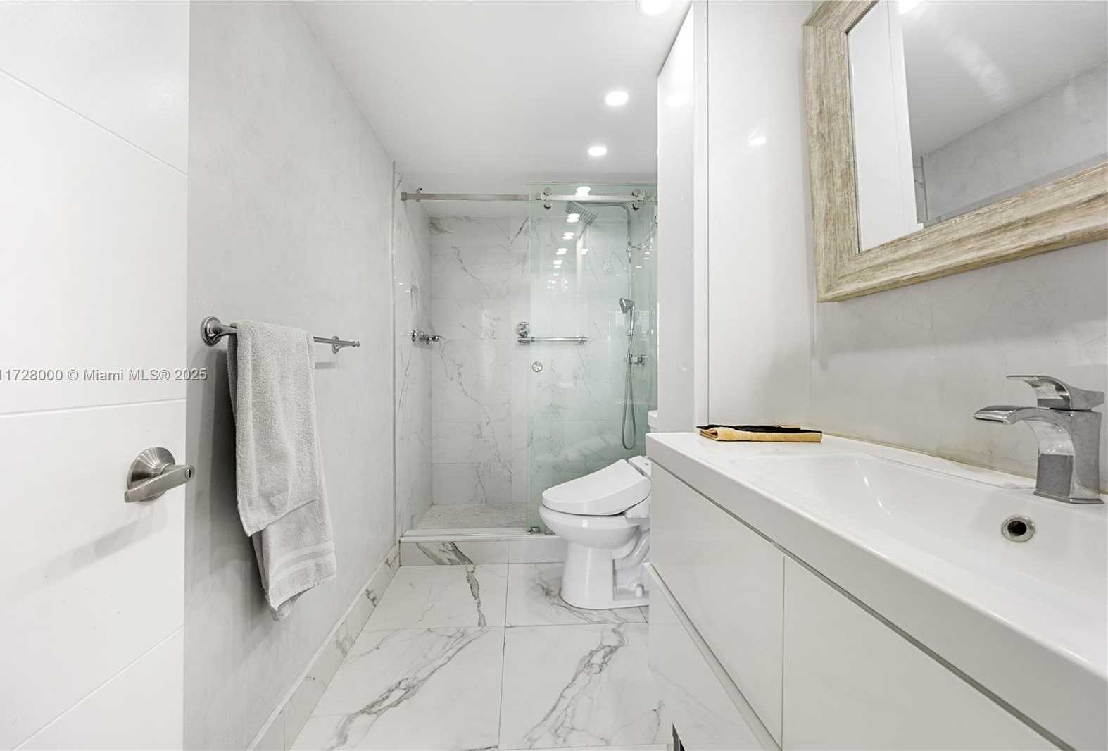 Small Image of 1601 SOUTH OCEAN DR #105, Hollywood Number 20