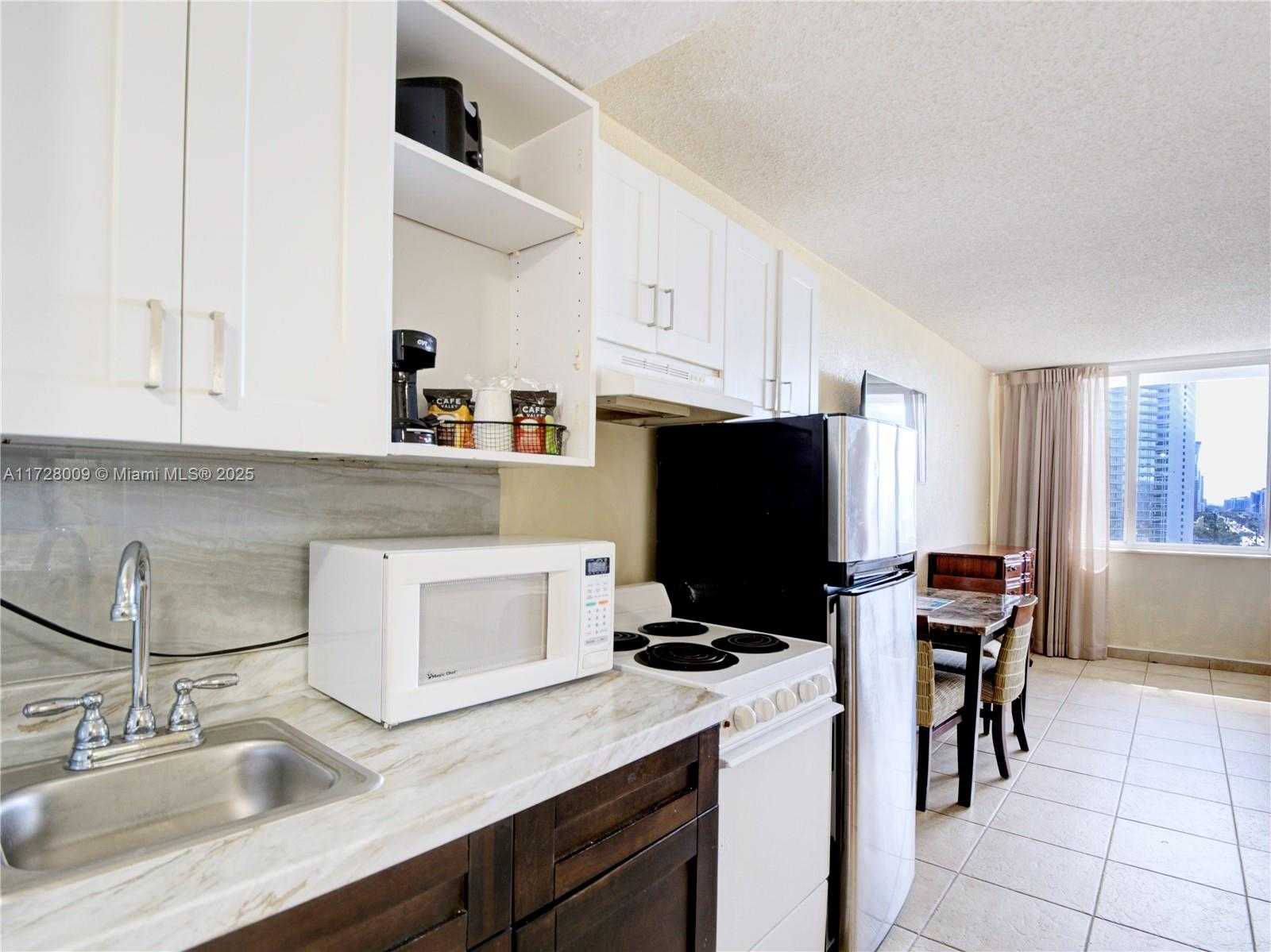 Small Image of 19201 COLLINS AVE #1141, Sunny Isles Beach Number 11