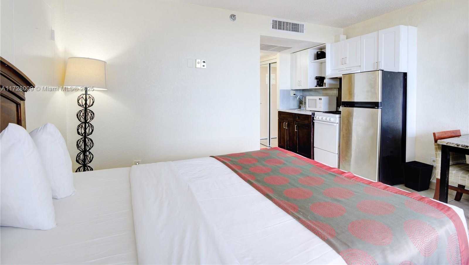 Small Image of 19201 COLLINS AVE #1141, Sunny Isles Beach Number 14