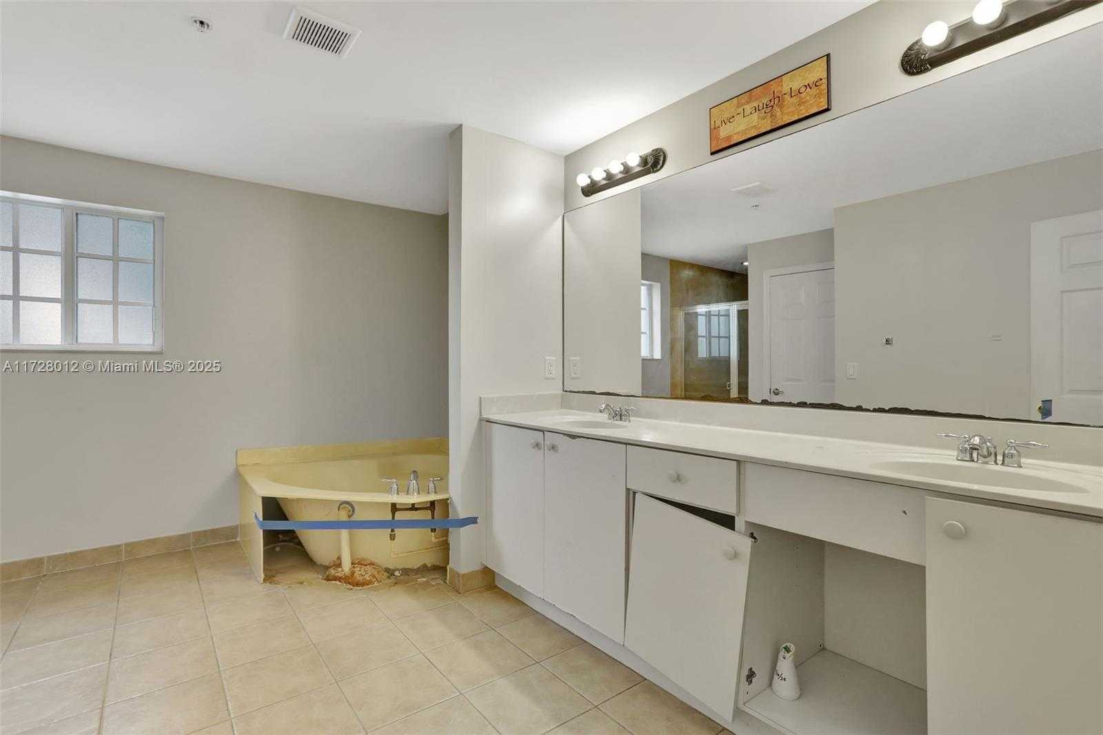 Small Image of 3427 NORTH WEST 14TH CT #3427, Lauderhill Number 21