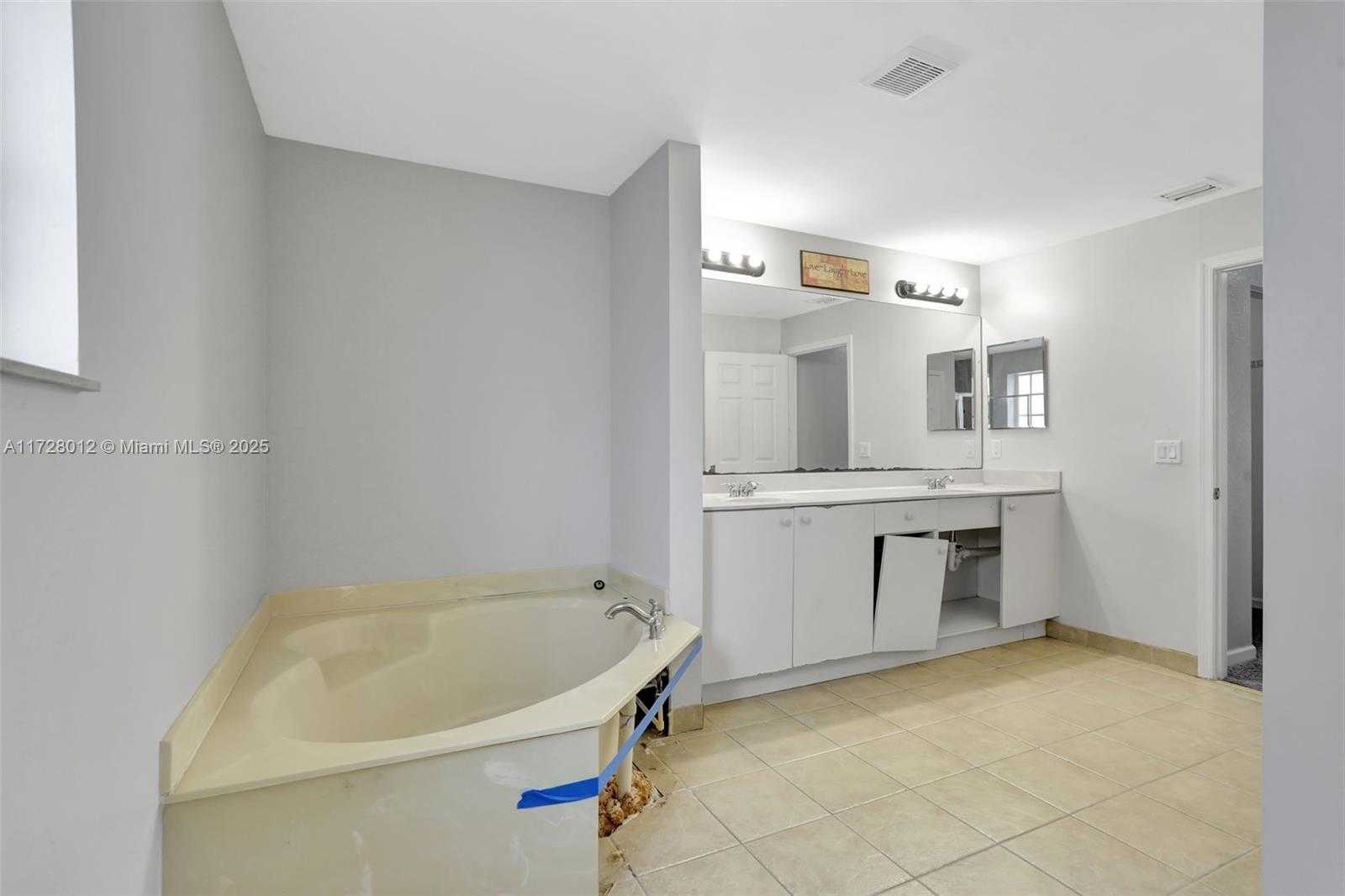 Small Image of 3427 NORTH WEST 14TH CT #3427, Lauderhill Number 23