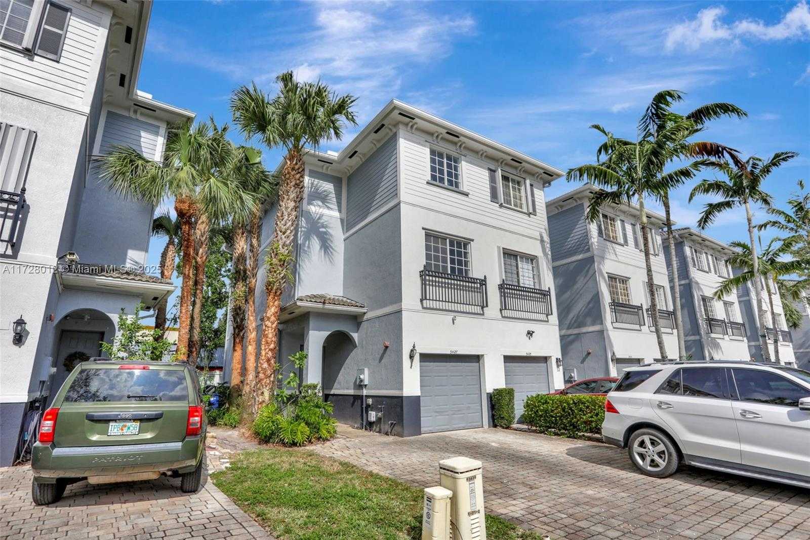 Small Image of 3427 NORTH WEST 14TH CT #3427, Lauderhill Number 3