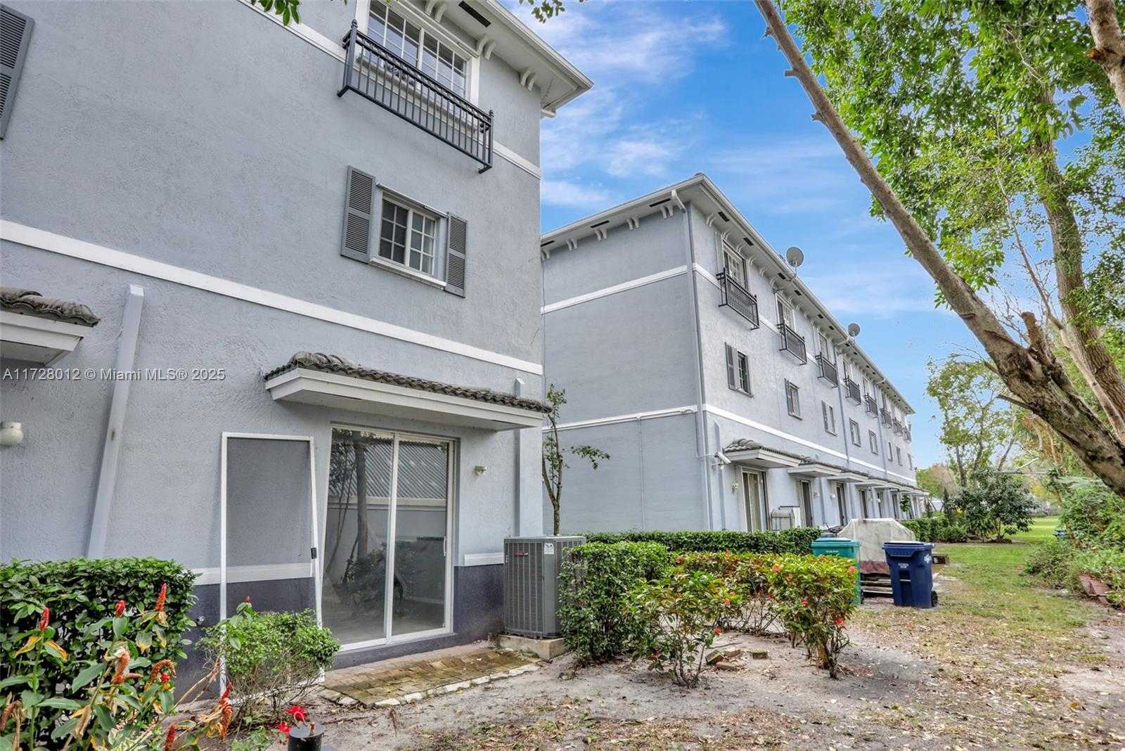 Small Image of 3427 NORTH WEST 14TH CT #3427, Lauderhill Number 33