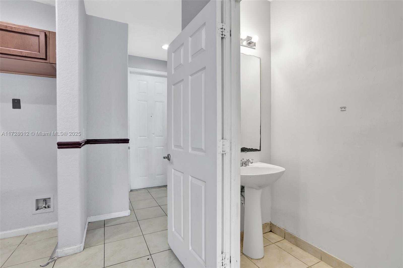 Small Image of 3427 NORTH WEST 14TH CT #3427, Lauderhill Number 8